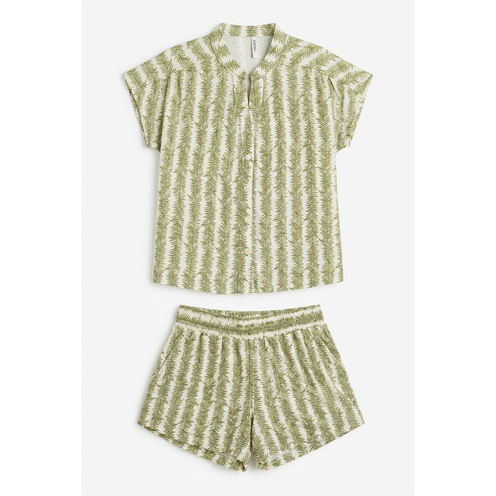 Soma Cool Nights Pajama Set XS Green White Leaf Print Button Top Smocked Shorts - Picture 4 of 5